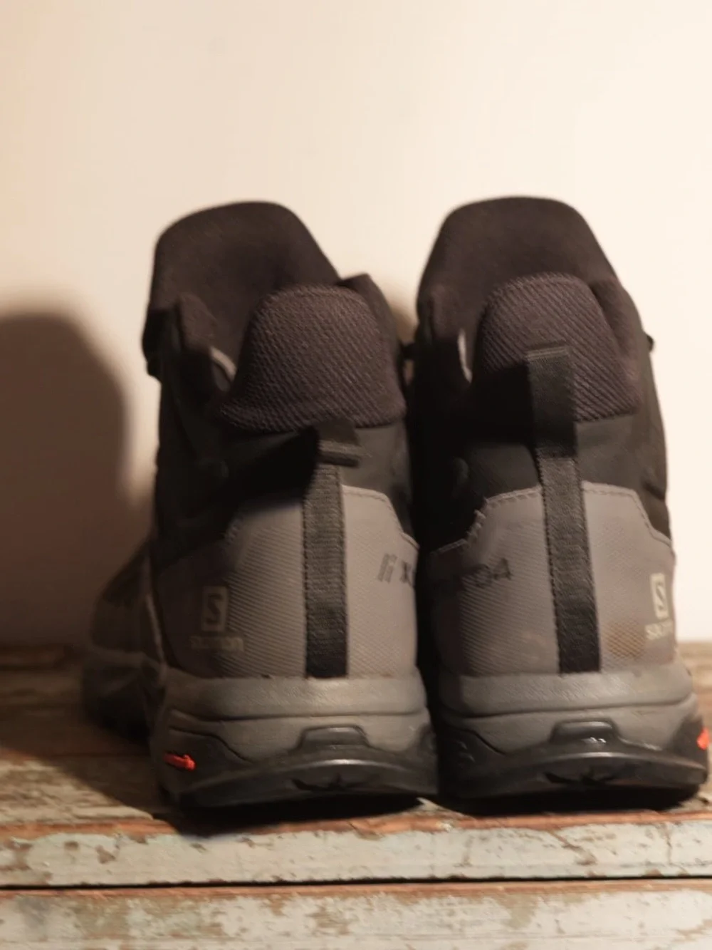 Salomon X Ultra 4 Mid GTX Gore-Tex Hiking Boots – Black/Grey